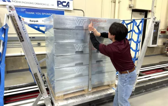 Virginia Tech lab, operating unit load stability tester